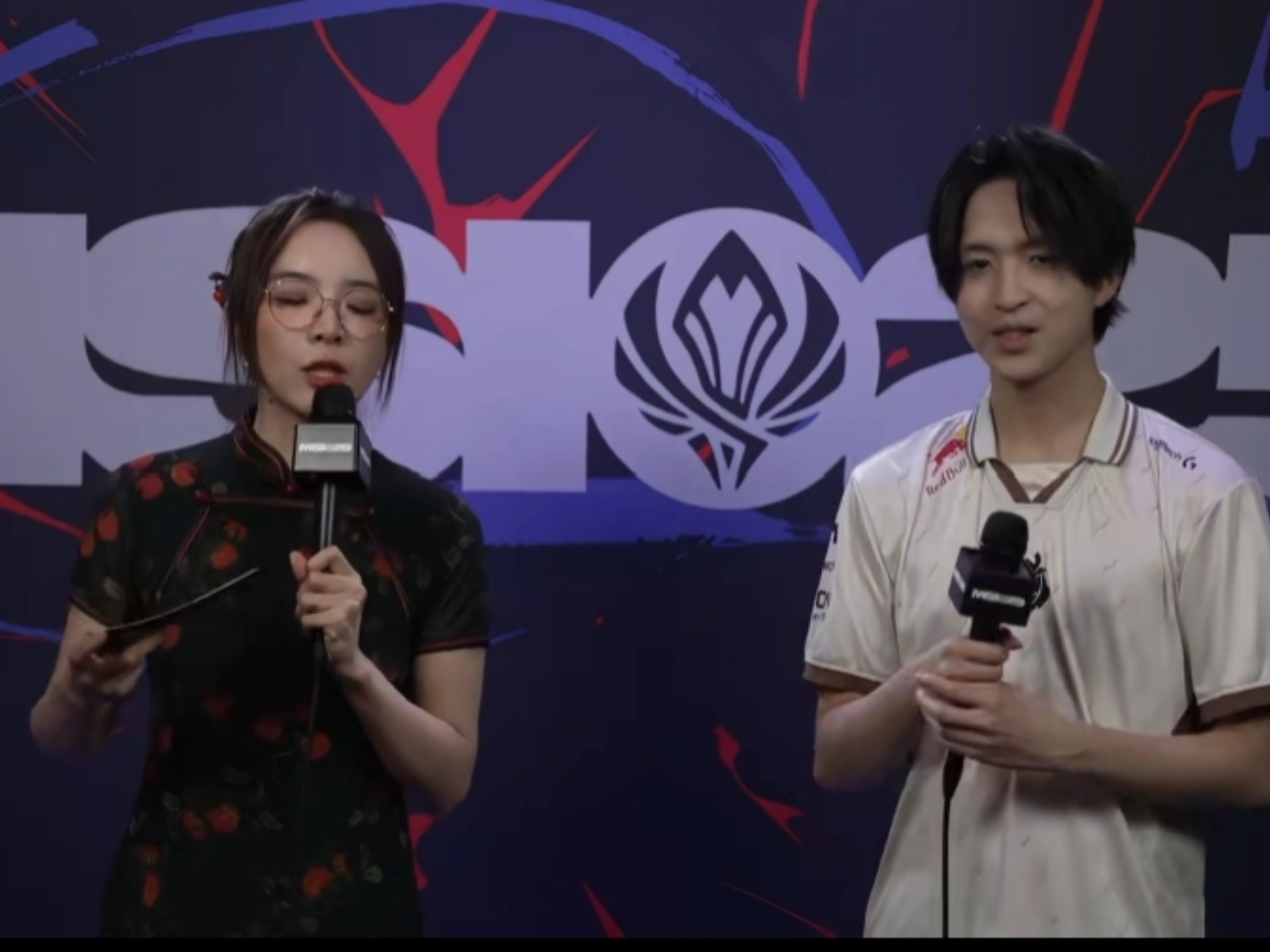 CLG轻取DFM,Hanssama极限生还后反打激烈交锋小组赛,让粉丝疯狂欢呼 CLG轻取DFM,Hanssama极限生还后反打激烈交锋小组赛,让粉丝疯狂欢呼