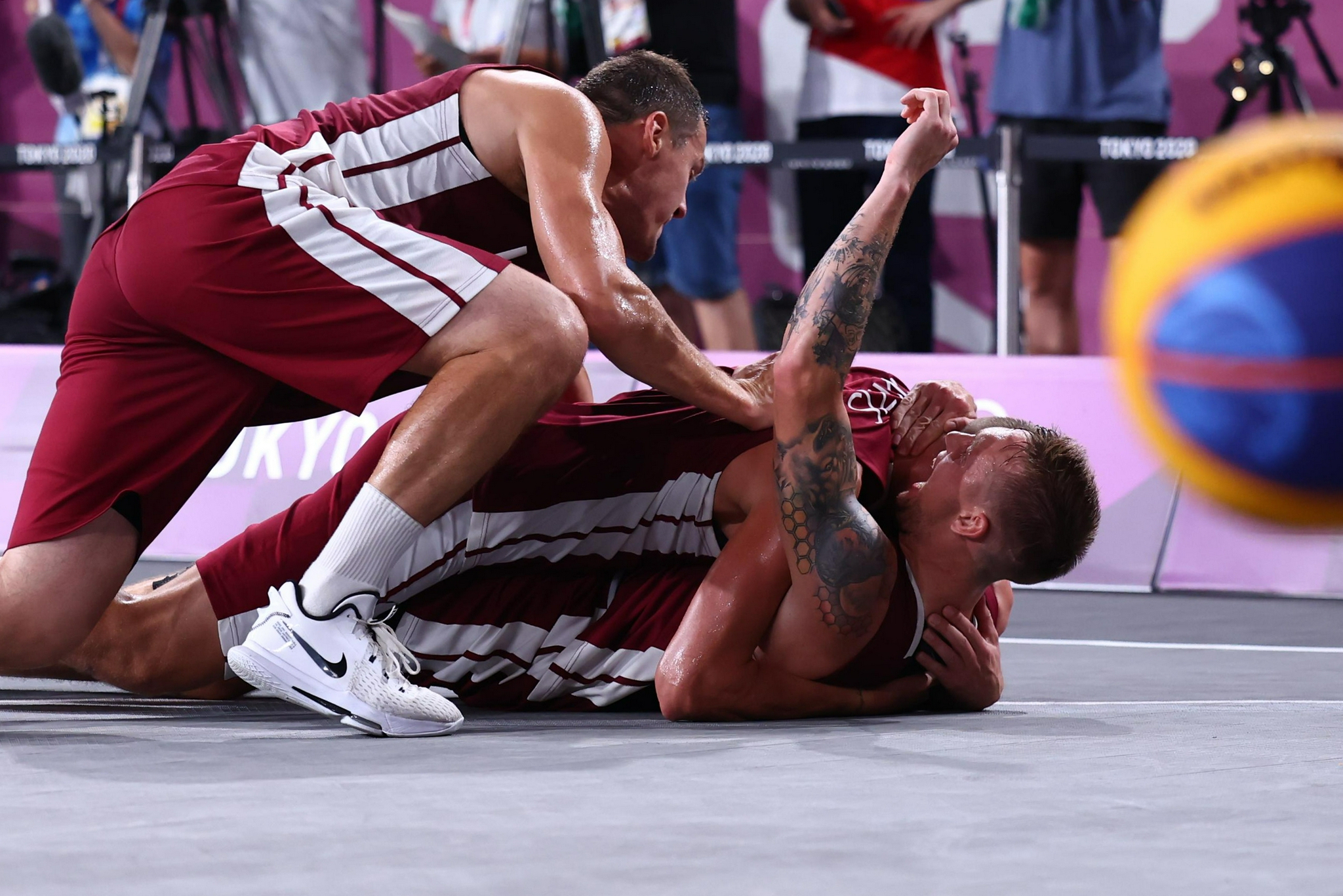 包含拉脱维亚队在对抗白俄罗斯时势如破竹,表现亮眼的词条 包含拉脱维亚队在对抗白俄罗斯时势如破竹,表现亮眼的词条