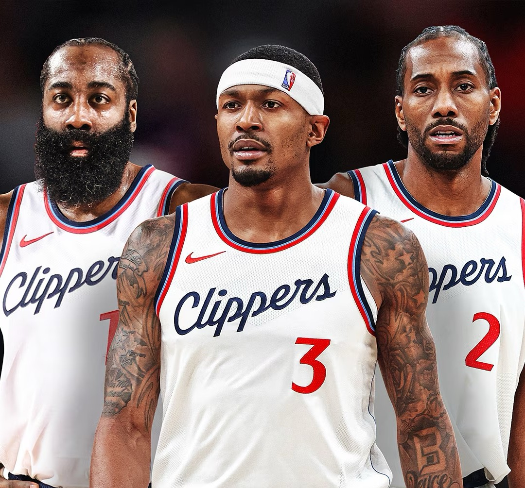 湖人完胜山东队，范弗利特状态火热