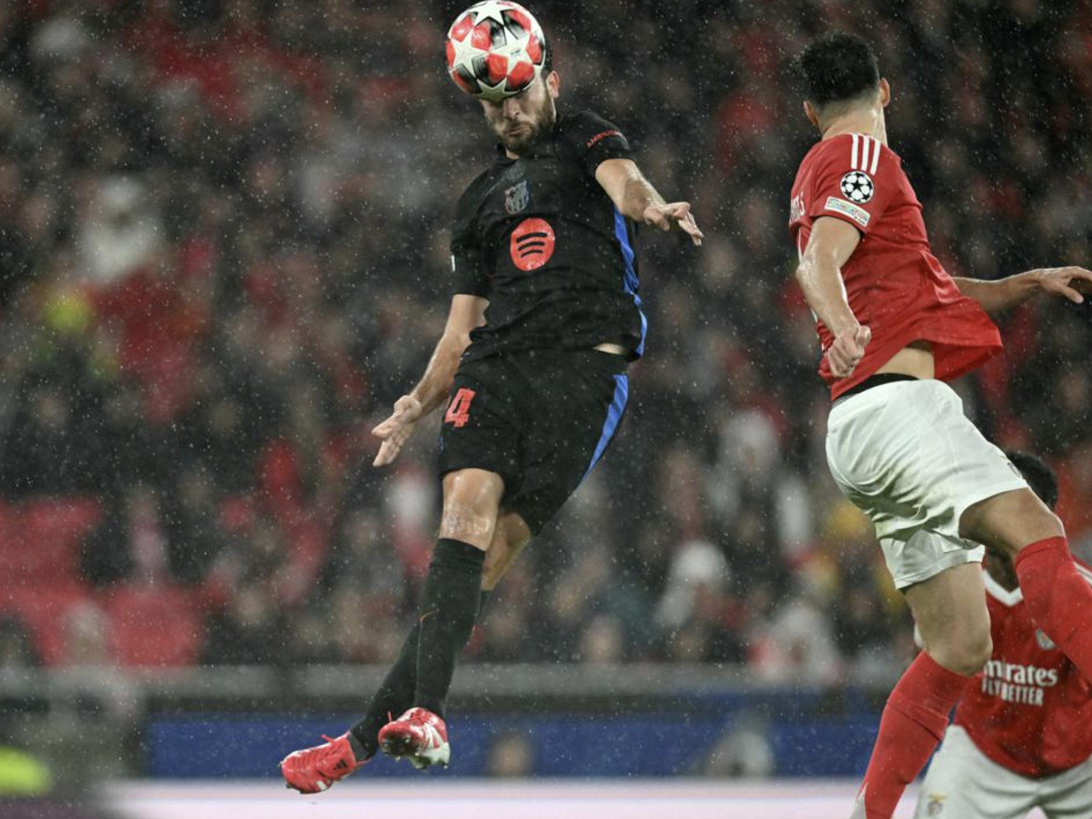 巴萨横扫阿森纳,哈弗茨带队取胜 巴萨横扫阿森纳,哈弗茨带队取胜