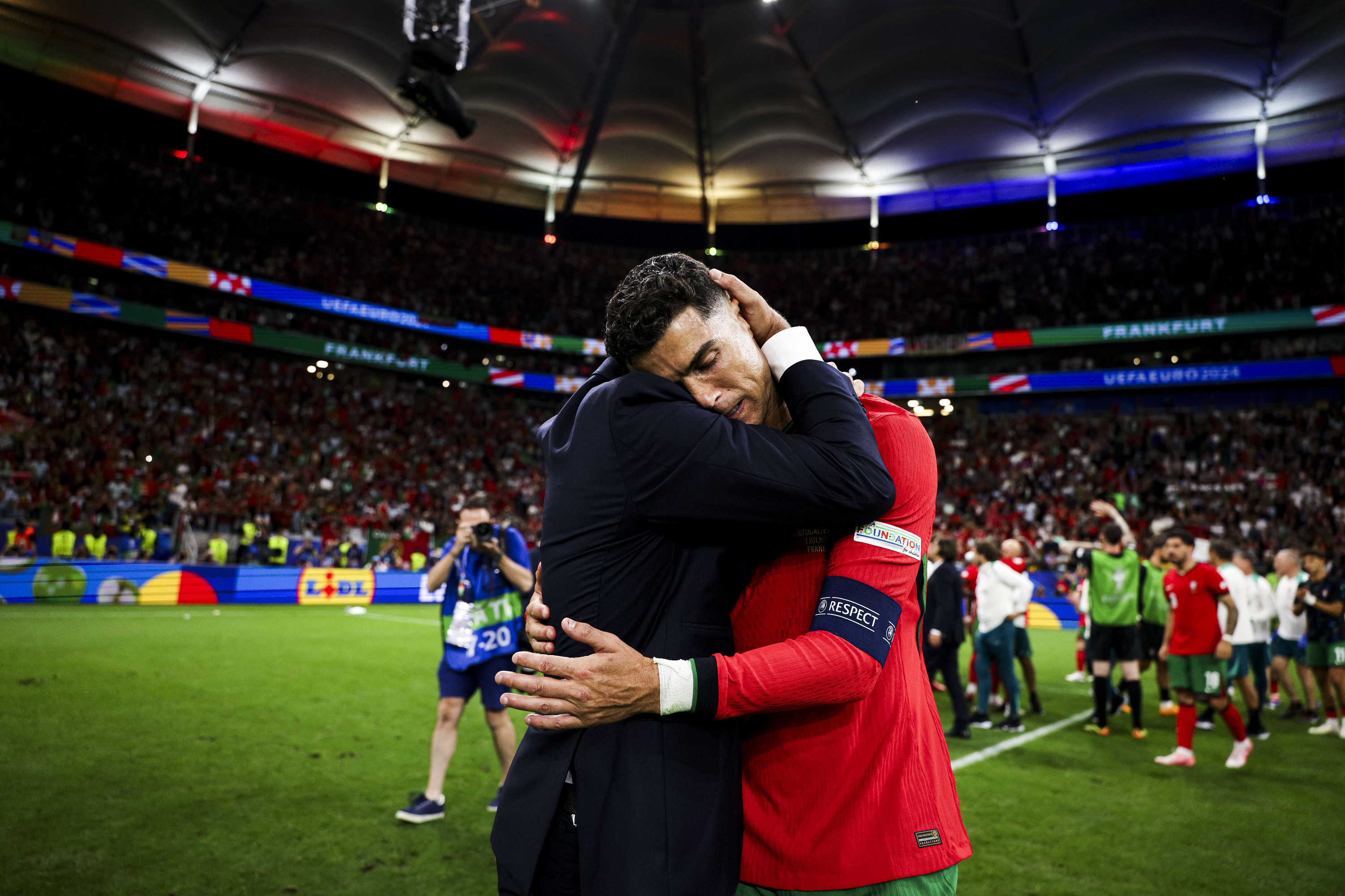 葡萄牙轻取瑞典，戈麦斯带队取胜