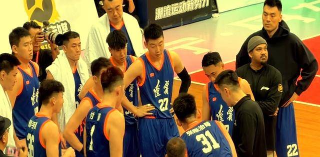 上海队力克四川队，高诗岩扛起全队