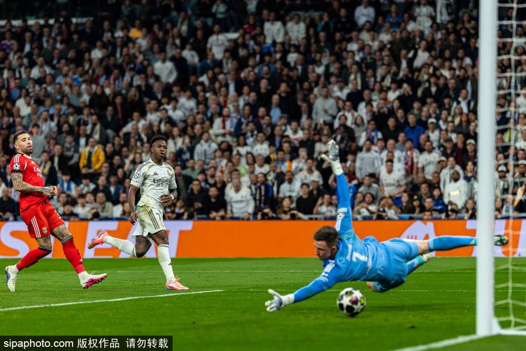 皇马鏖战奥地利,楚阿梅尼惊艳四座 皇马鏖战奥地利,楚阿梅尼惊艳四座